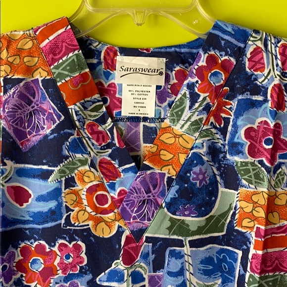 Medical uniform top - Picture 3 of 5